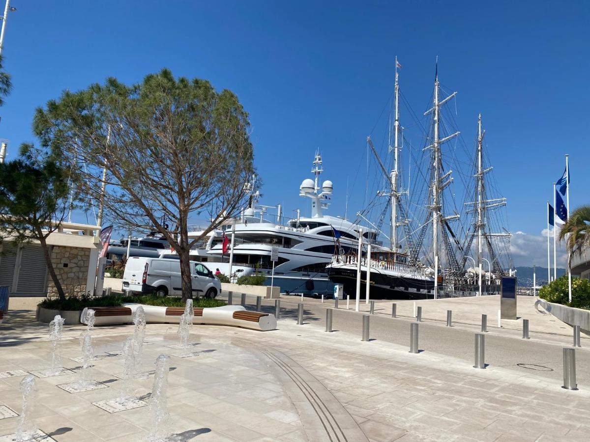 Cannes Croisette &Palm Beach,Parking Exterior foto